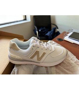 New Balance Women's Shelf Pull Golf Shoes.. 6790 Pairs. EXW St. Louis 